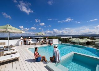 Theo's Rooftop, Penrith