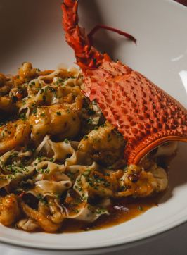 禧市（Haymarket）Maktim 餐廳的菜餚 