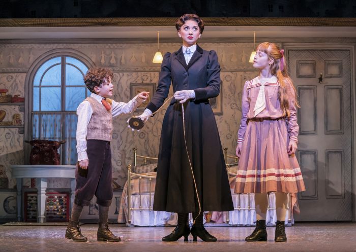 Mary Poppins - Zizi Strallen as Mary Poppins. Image Credit: Johan Persson