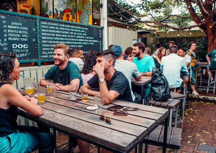 Beer garden at the Courthouse Hotel, Newtown