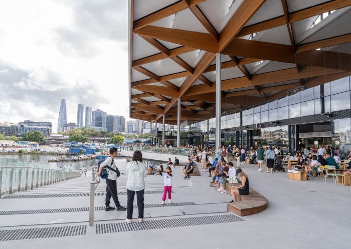 Restaurants am Wasser mit Blick auf die Blackwattle Bay, den Sydney Fish Market und Glebe 