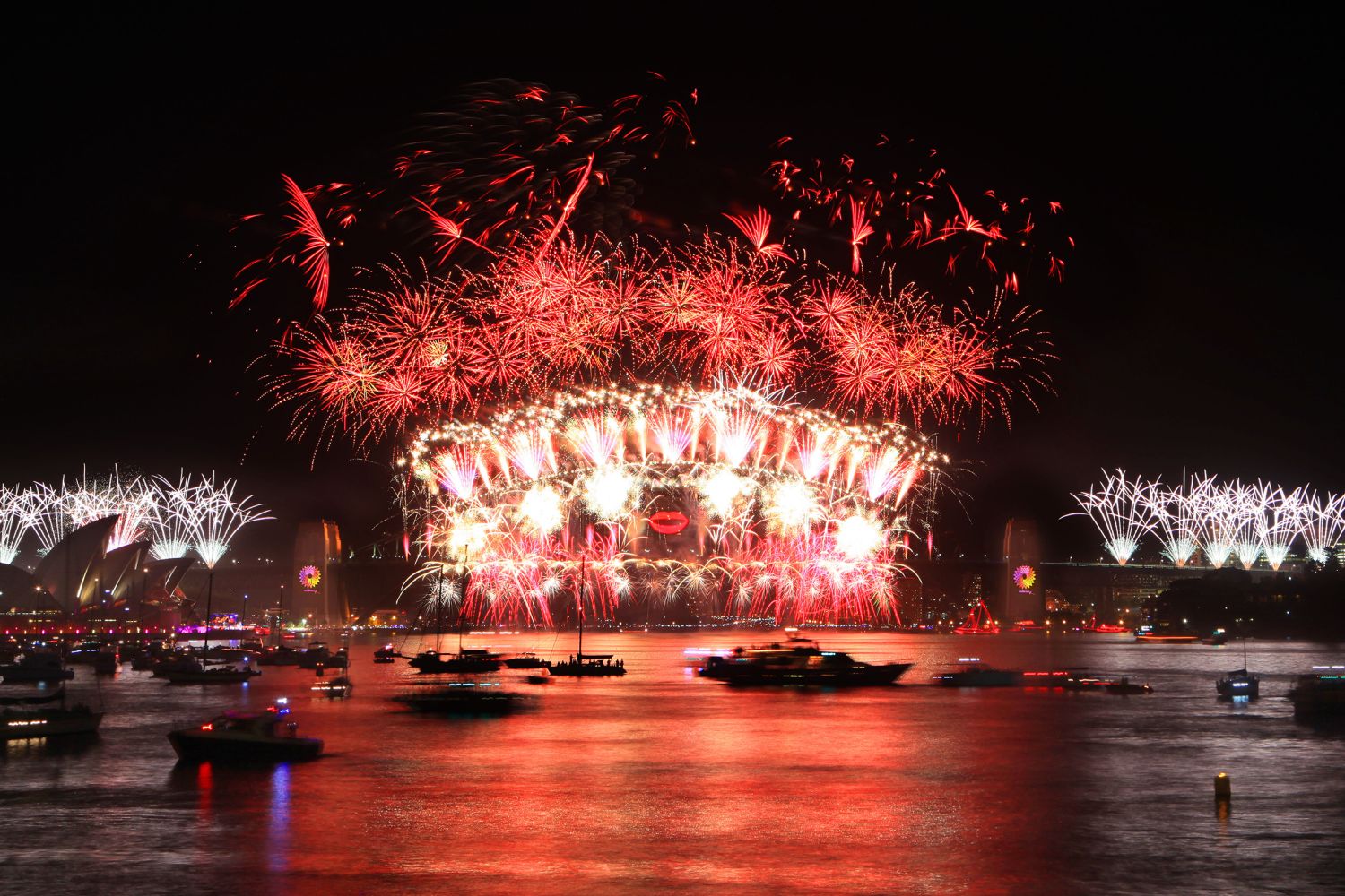 Sydney New Year's Eve At Sydney Harbour Fireworks & Cruises