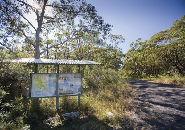 10B Management Trail, Dharawal National Park 10B Management Trail or mountain bike cycling trail runs through the bushland of Dharawal National Park