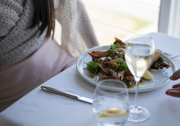 Brunch at Bathers Pavilion overlooking Balmoral Beach