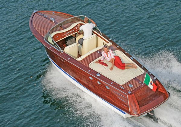 La Dolce Vita. Image Credit: Any Boat Pty Ltd - Steve Bach