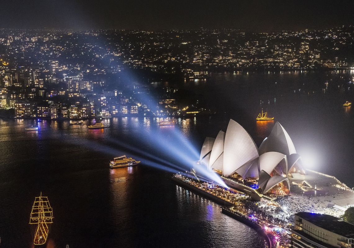 New Year's Eve fireworks, Sydney Sydney Opera House on New Year's Eve, Sydney Harbour