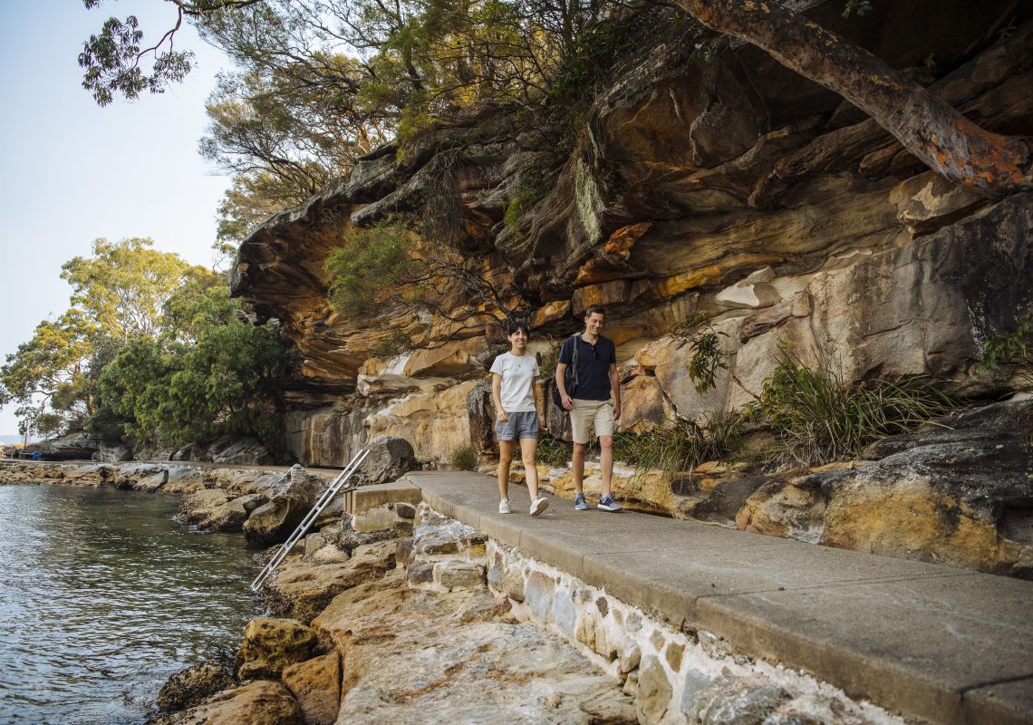 Parsley Bay, Vaucluse Couple enjoying a scenic walk around Parsley Bay, Vaucluse