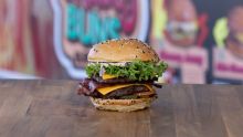 利德科姆 Chubby Buns Burgers 的雙層漢堡