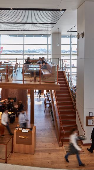 Sydney Airport T1 International The Bistro by Wolfgang Puck, Mascot