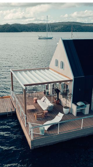 Lilypad Palm Beach - Credit: @_jampal