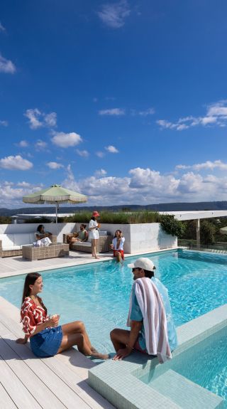 Theo's Rooftop, Penrith