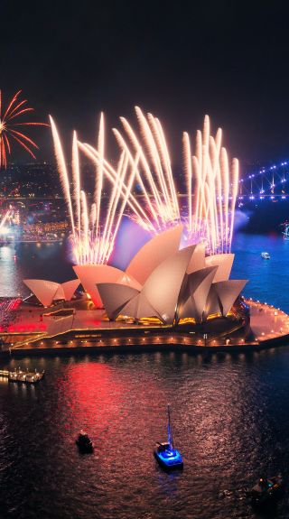 オーストラリア記念日にオペラハウスでライブ開催