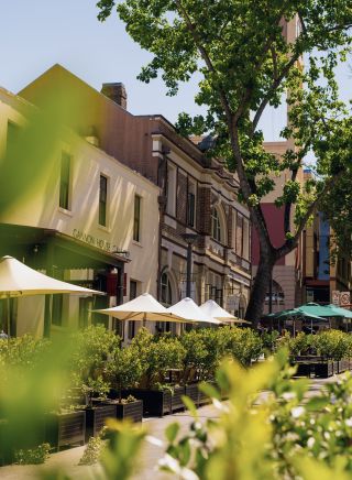 Cafes, galleries and bars lining the pedestrian walkway on Argyle Street, The Rocks