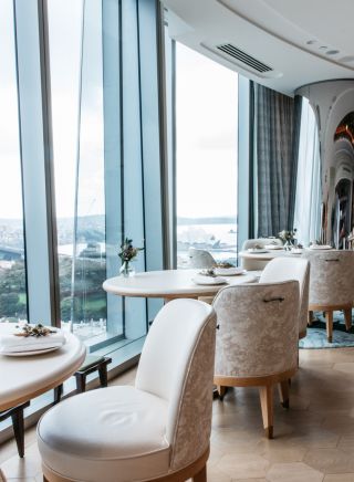 Oncore by Clare Smyth, Barangaroo