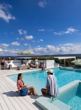 Theo's Rooftop, Penrith