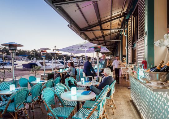 People sitting at Manta Restaurant in Potts Point and Woolloomooloo, Sydney City