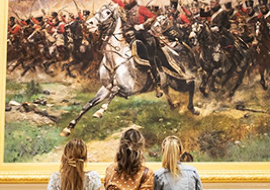 Friends enjoying a visit the the Art Gallery of New South Wales in Sydney