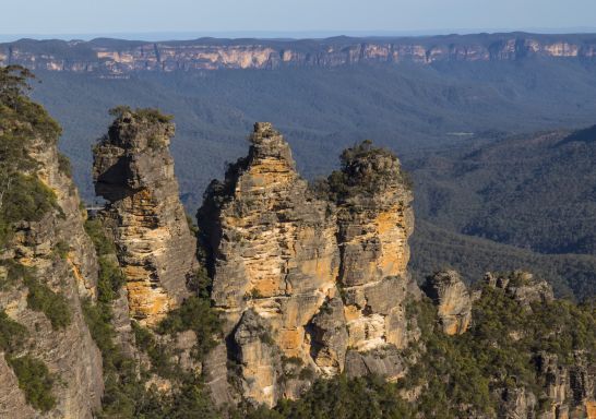 Three Sisters - Sunrise over Jamison Valley, Blue Mountains